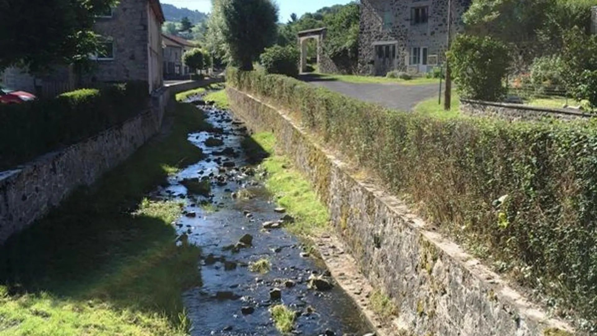 Gite Confortable En Hameau Calme Pres Du Puy En Velay - 2 Chambres, Equipement Bebe, Terrain Ferme - Fr-1-582-141 Lantriac
